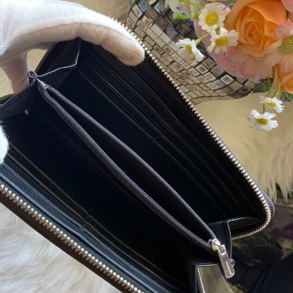 Coach Accordion Zip Black Leather Wallet